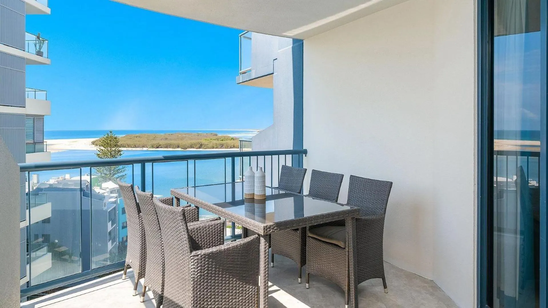 Grand Pacific Unit 104 Apartment Caloundra