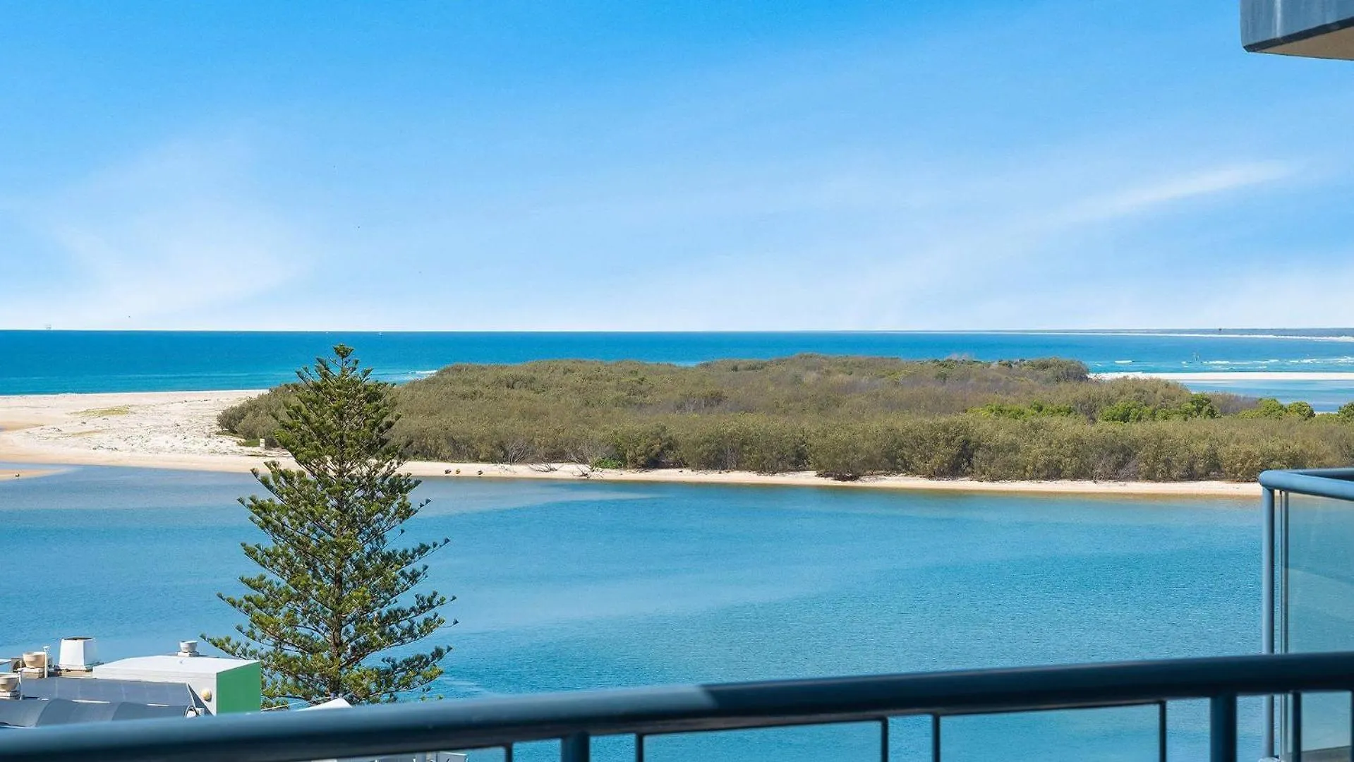 Grand Pacific Unit 104 Apartment Caloundra